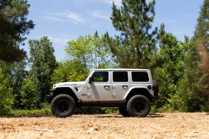 Jeep Wrangler Suspension Lift Kit - Front + Rear - Rough Country - 3.5 Inch Lift Kit | C/A Drop - '21-'23
